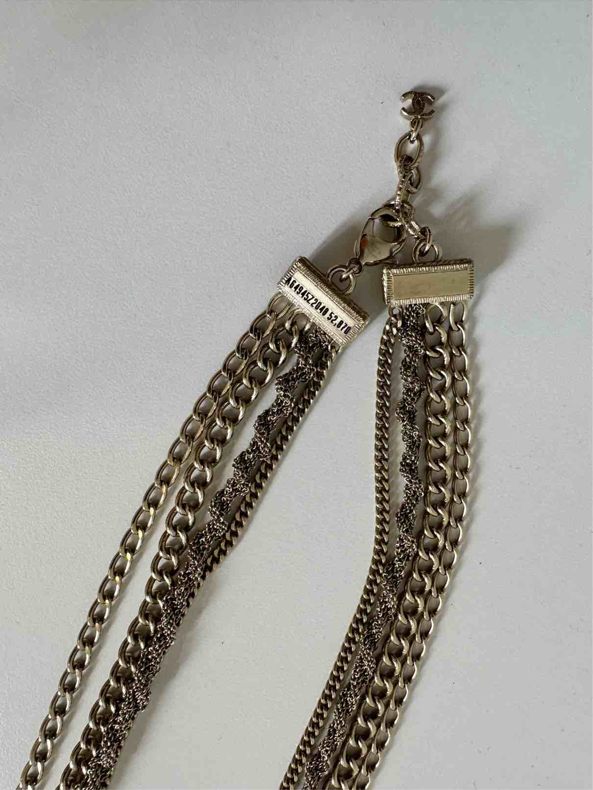 CHANEL Collier
