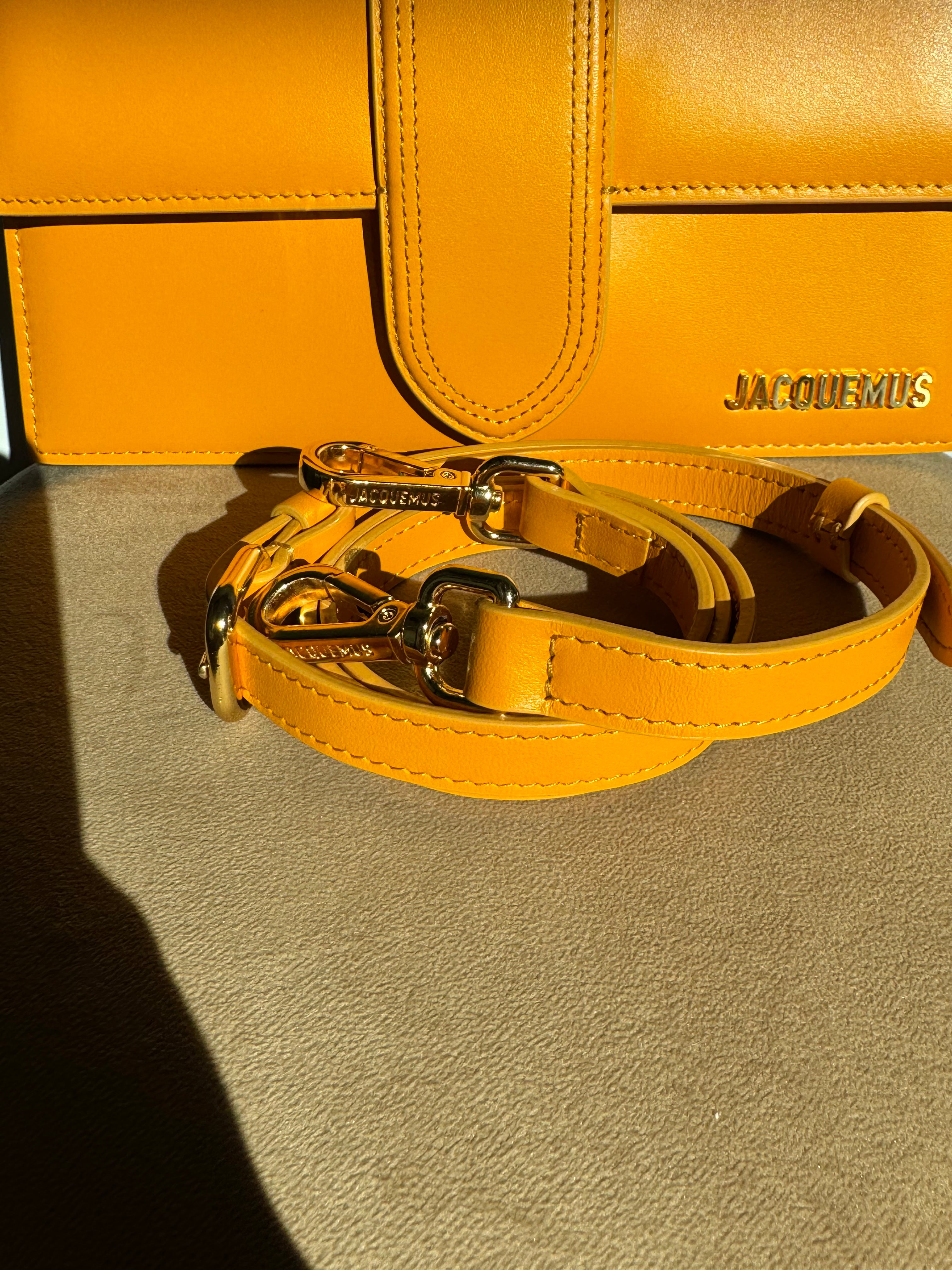 JACQUEMUS Borsa Le Grand Bambino in Pelle
